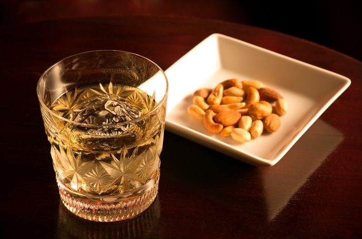 ウィスキーとつまみ